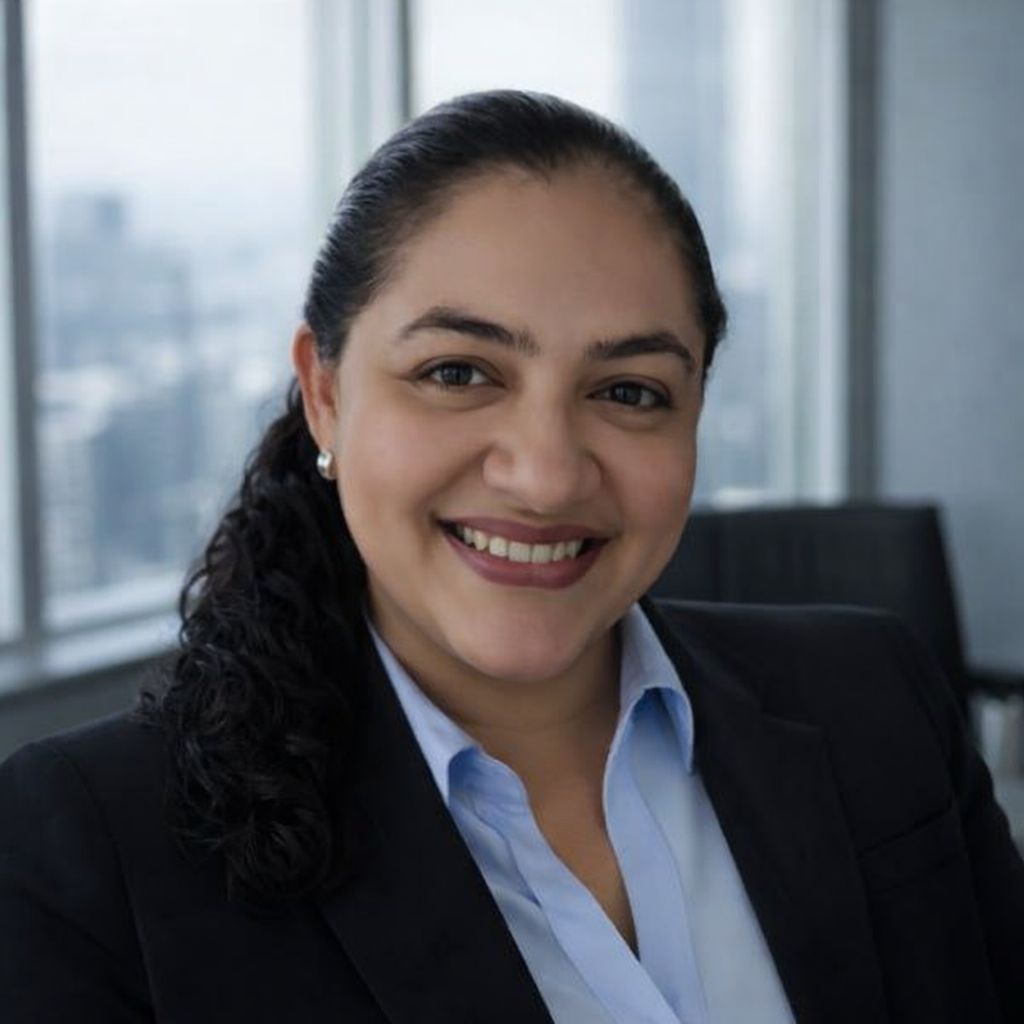 KAREN LEZAMA